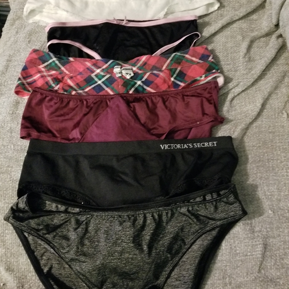 6 Pc Victoria Secret Panties Med